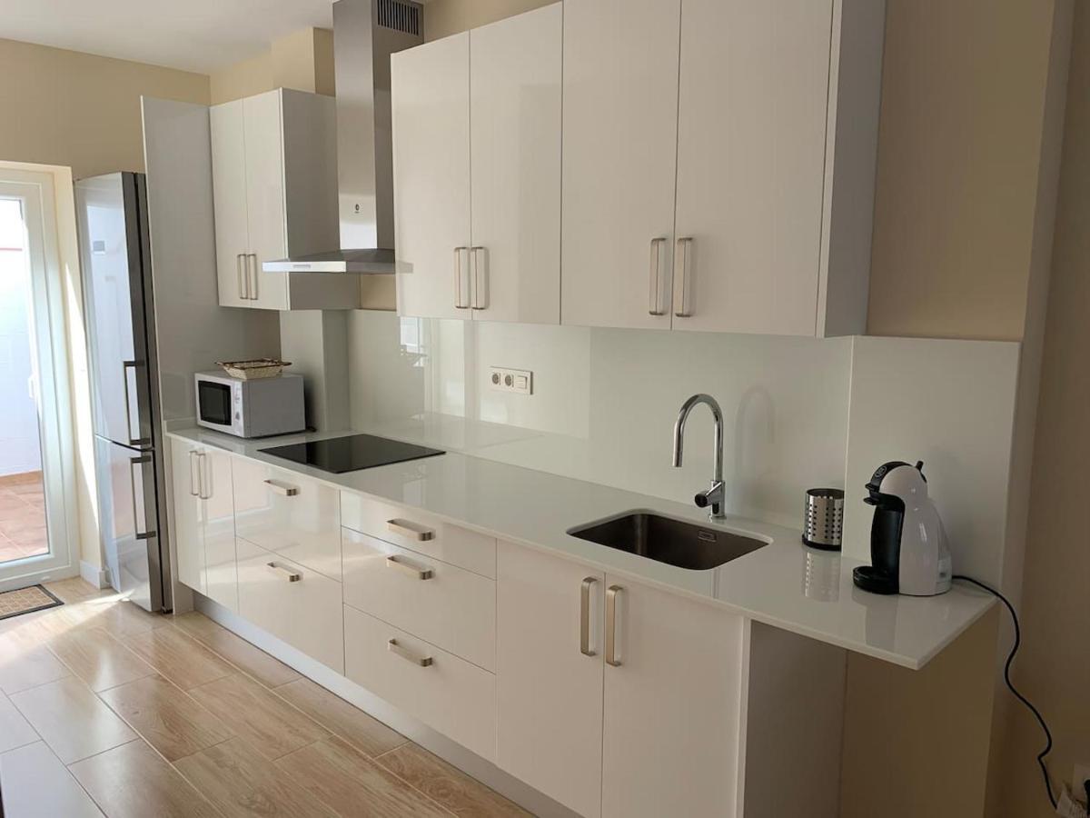 Apartamento En Granada Con Facil Aparcamiento En La Zona Bagian luar foto